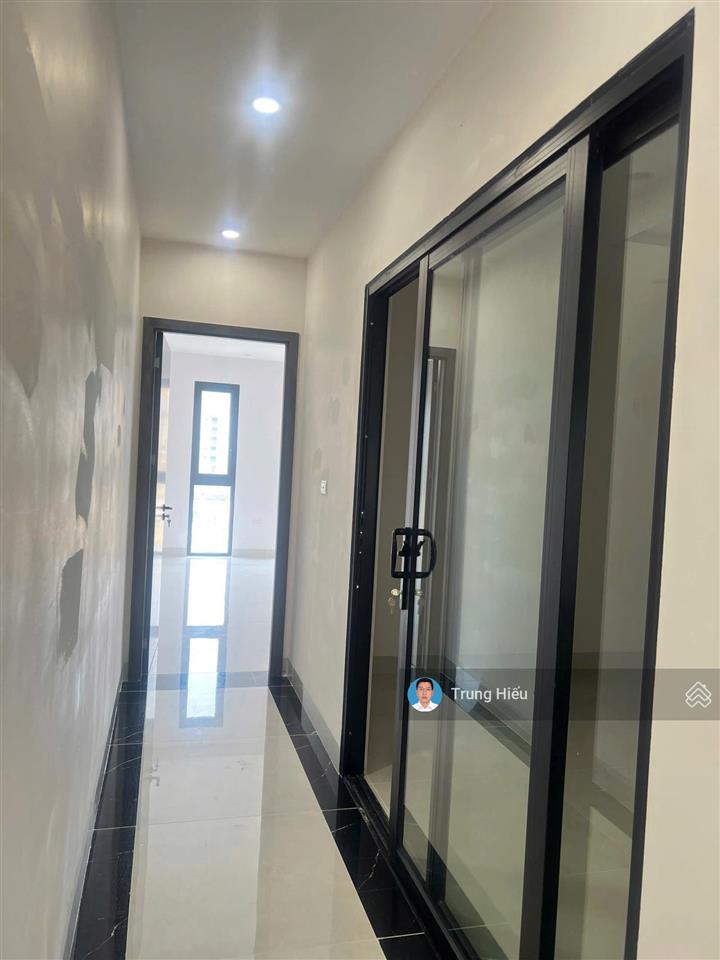 Cần cho thuê nhà hoàn thiện 5 tầng vinhomes global gate  cổ loa. sẵn vào ngay.