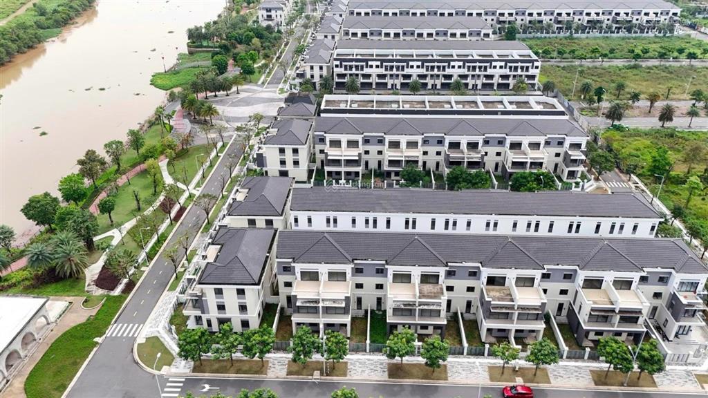 Deal hot cho nhà đầu tư, căn np 8x20 elite1, đường 14m giá bán 8,8 tỷ( bao hết),  0939 420 ***