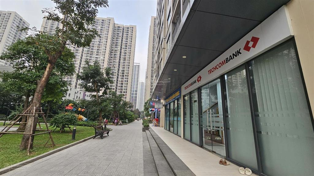 Quỹ căn shop chân đế chủ nhà cần bán gấp đang có dòng tiền cho thuê tốt