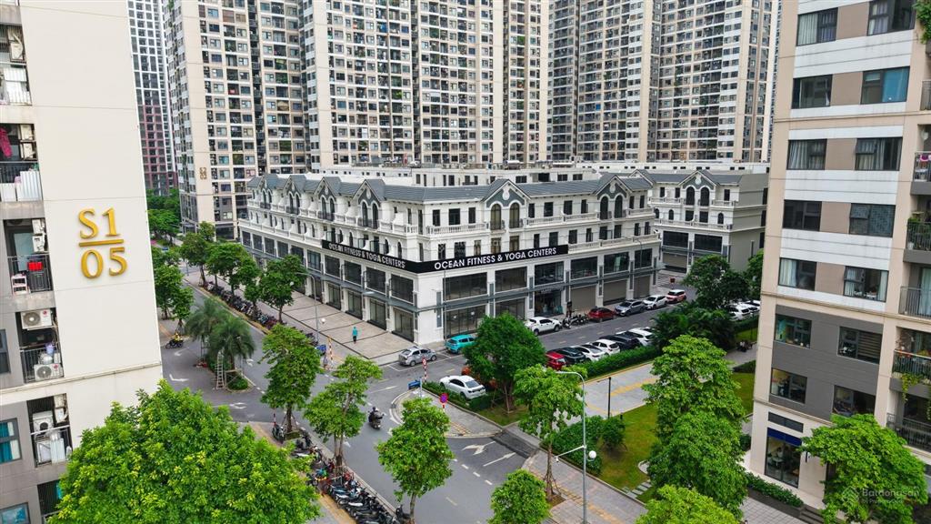 Bán shop nhà phố 5 tầng, diện tích 600m2, cho thuê 150tr/1 tháng