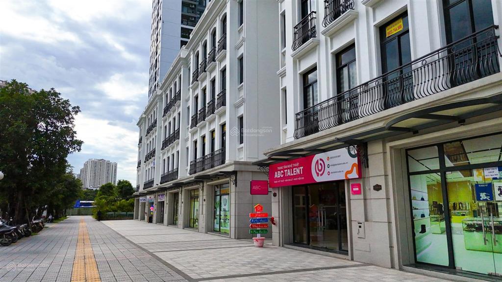 Bán shop nhà phố 5 tầng, diện tích 600m2, cho thuê 150tr/1 tháng