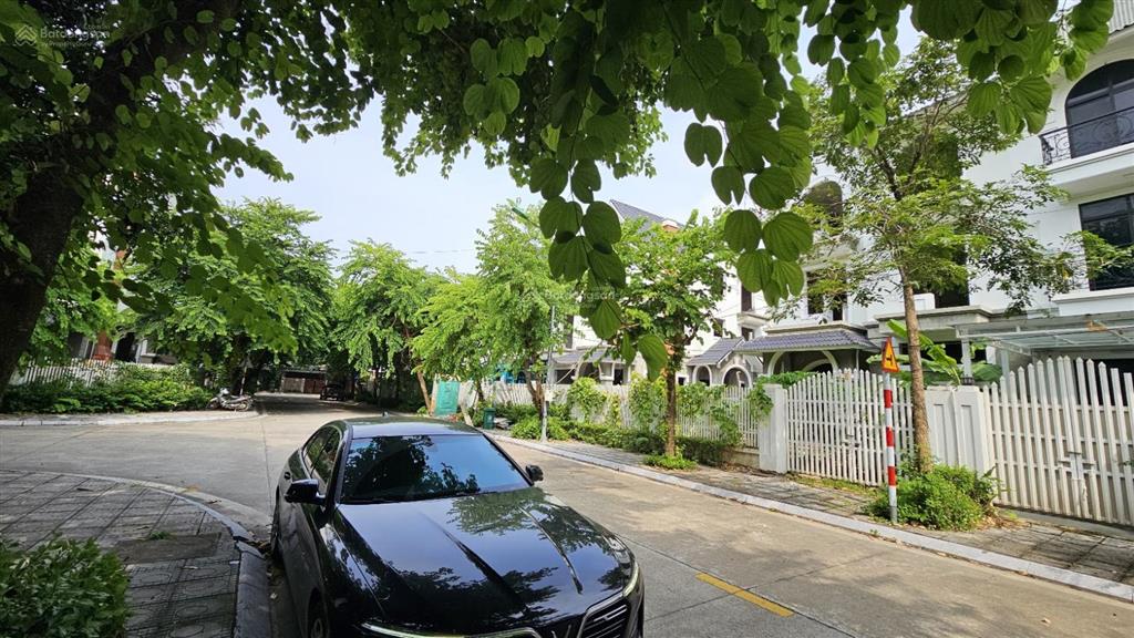 Biệt thự 240m2 cho thuê lâu dài. đã hoàn thiện