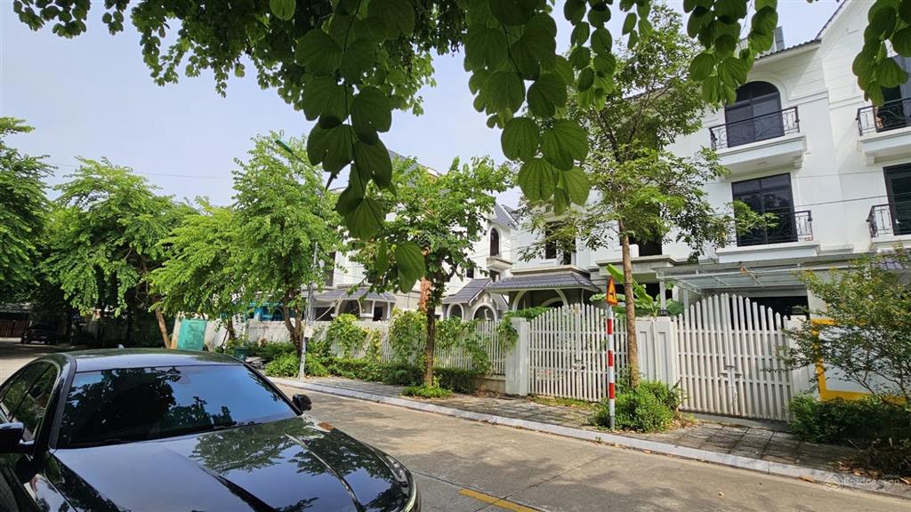 Biệt thự 240m2 cho thuê lâu dài. đã hoàn thiện