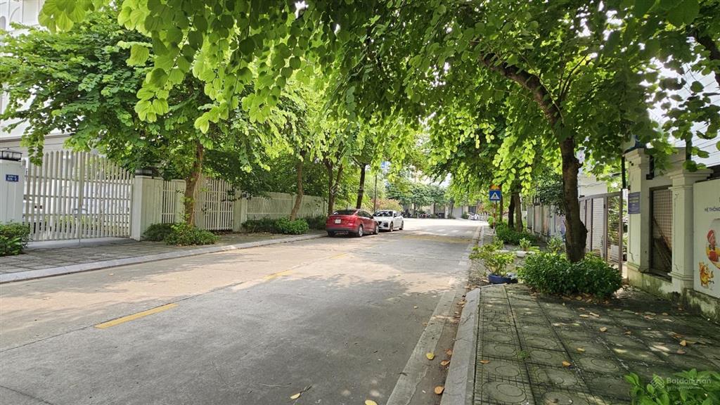 Biệt thự 240m2 cho thuê lâu dài. đã hoàn thiện