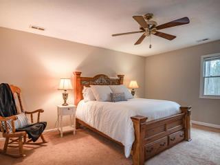 N02 chùa láng  bán căn hộ 2 ngủ chỉ nhỉnh 4 tỷ.  0967 401 *** nam