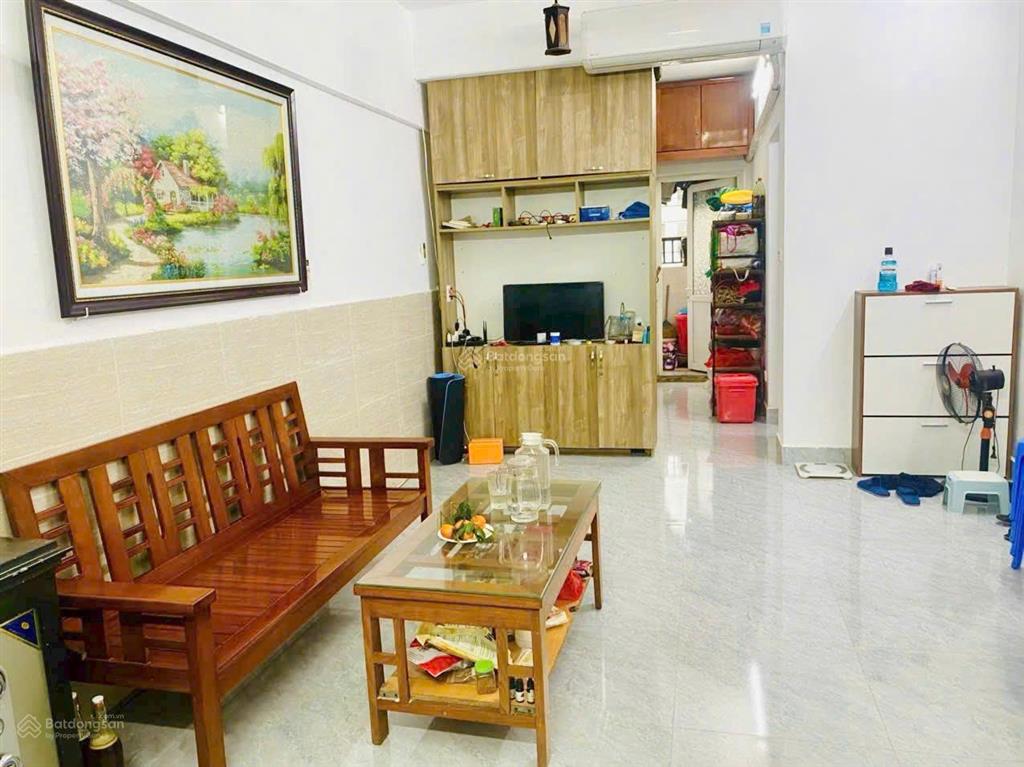 Cho thuê chung cư mặt đường lê văn lương