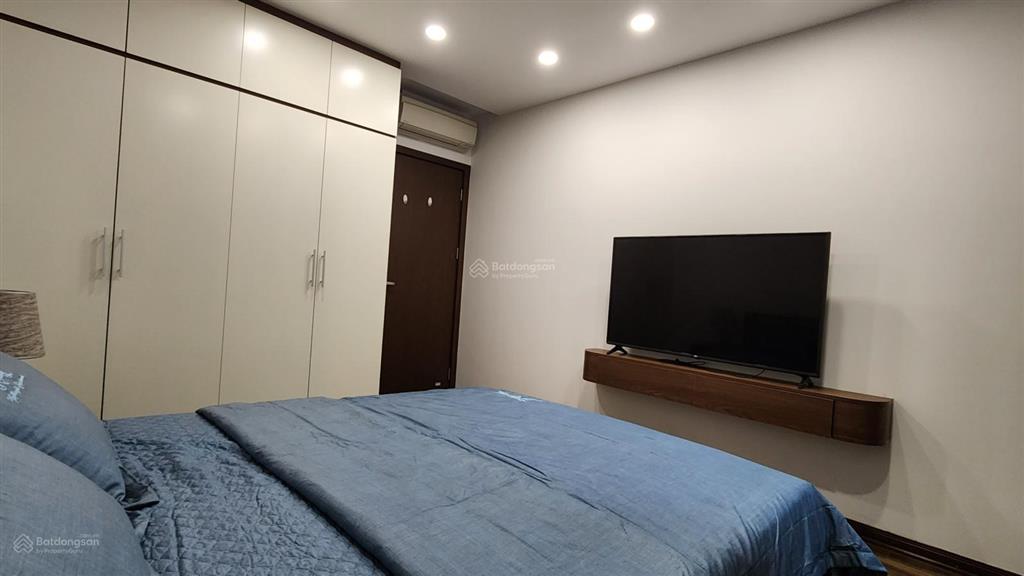 Chủ nhà gửi bán căn hộ 90 nguyễn tuân 2 phòng ngủ 2wc 71m2, full đồ ban công mát xem nhà 24/7