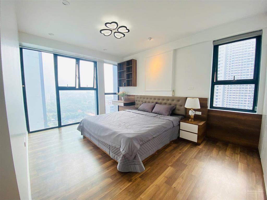 Chủ nhà gửi bán căn hộ 135m2 thông thuỷ 3 ngủ 2wc trung yên plaza, bao sang tên xem nhà 24/7