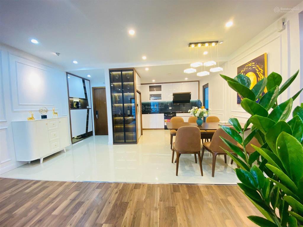 Chủ nhà gửi bán căn hộ 135m2 thông thuỷ 3 ngủ 2wc trung yên plaza, bao sang tên xem nhà 24/7