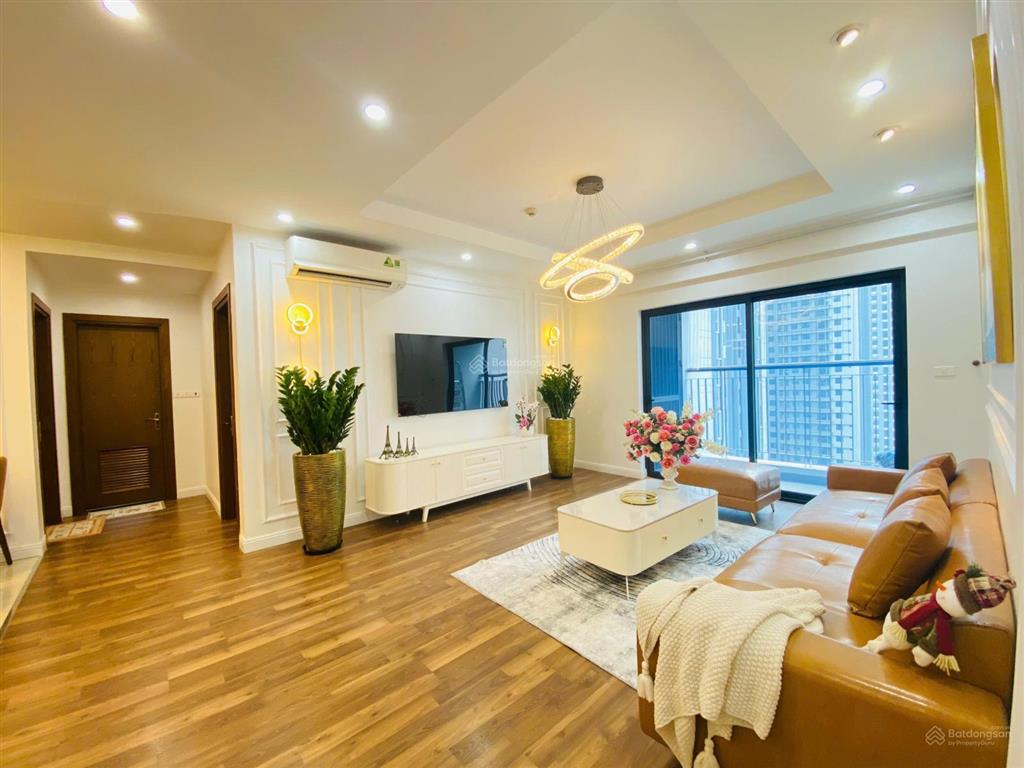 Chủ nhà gửi bán căn hộ 135m2 thông thuỷ 3 ngủ 2wc trung yên plaza, bao sang tên xem nhà 24/7