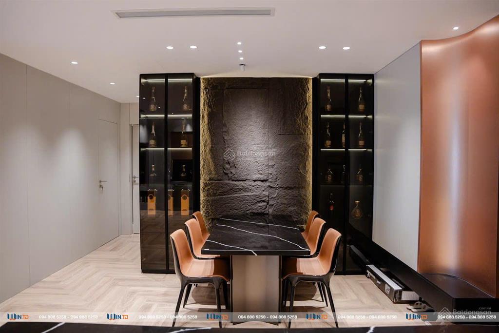 Chính chủ gửi bán căn hộ bonanza 23 duy tân 175m2 4 ngủ 3wc căn góc siêu vip, xem nhà 24/7
