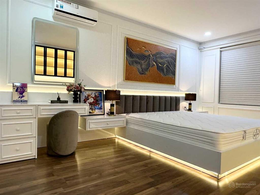 Chủ nhà gửi bán căn hộ flc 36 phạm hùng 70m2, 2 ngủ, 2 wc full đồ, view hồ công viên cv1 cầu giấy