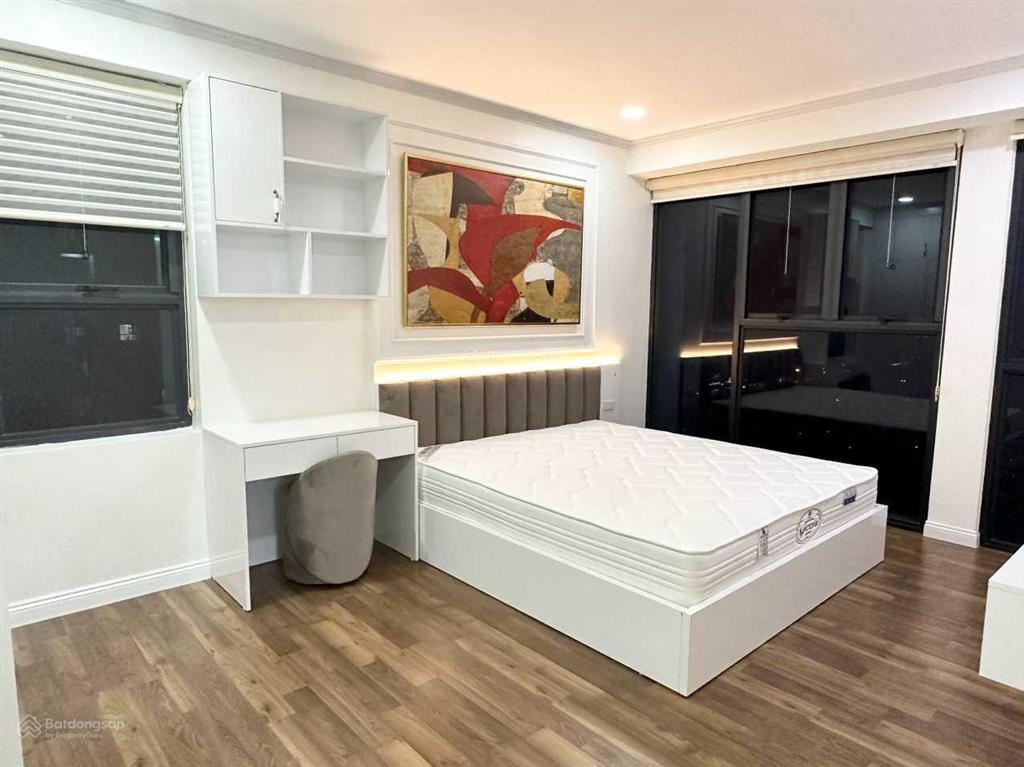 Chủ nhà gửi bán căn hộ flc 36 phạm hùng 70m2, 2 ngủ, 2 wc full đồ, view hồ công viên cv1 cầu giấy