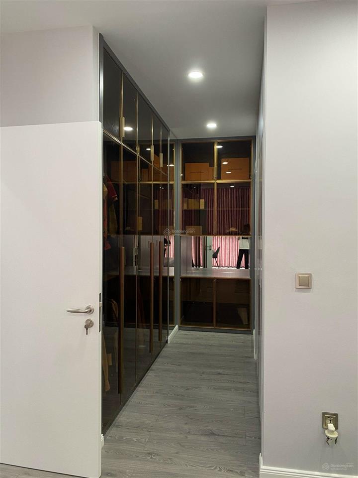 Chính chủ gửi bán căn nhà thô penhouse sky park 4 ngủ 3wc căn góc view trọn công viên, xem nhà 24/7