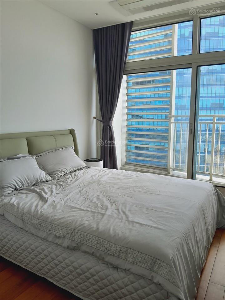 Chính chủ bán căn keangnam 158,4m2, 4 pn view hồ siêu mát, nội thất mới cao cấp xem nhà 24/7
