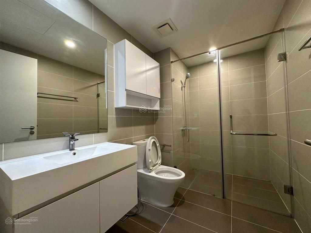 Chính chủ gửi bán căn hộ the gloria nguyên hồng 82m2 3 ngủ 2wc căn góc siêu vip, xem nhà 24/7