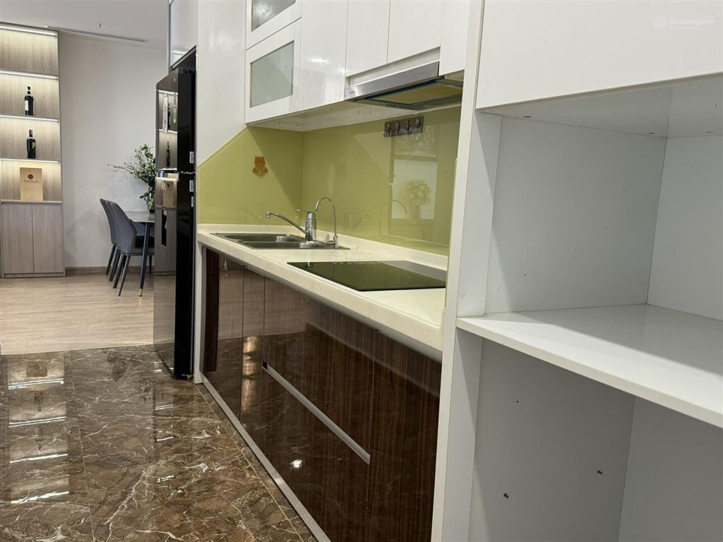 Chính chủ gửi bán căn hộ the gloria 73m 2 ngủ 2wc view hồ, đầy đủ nội thất cao cấp xem nhà 24/7