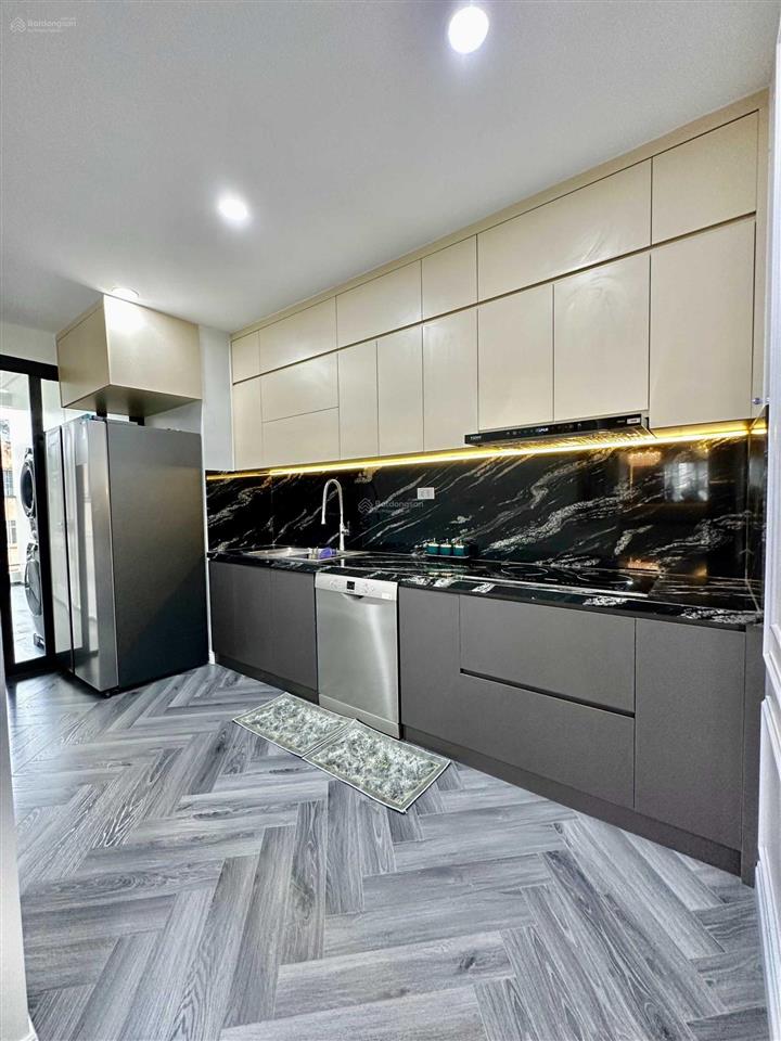 Chủ nhà gửi bán căn hộ star tower 283 khương trung 90m2 3 ngủ full đồ bao phí sang tên xem nhà 24/7