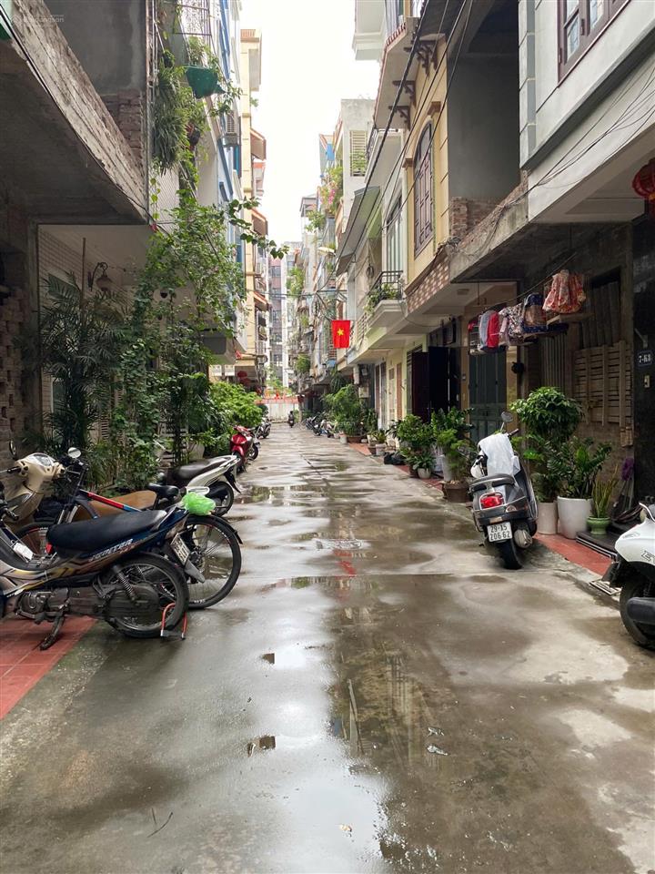 Bán nhà lai xá hoài đức dân xây kiên cố ô tô đỗ tránh  35m2 full nội thất xịn xò vào ở ngay