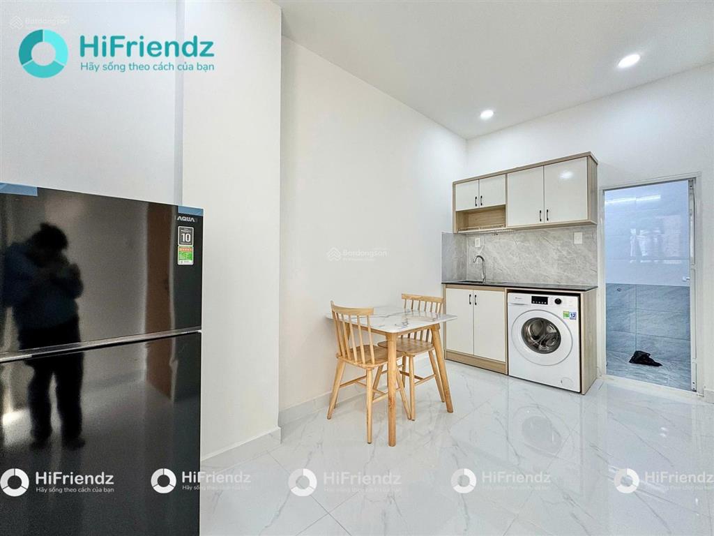 Căn hộ tách bếp  ban công rộng thoáng mới toanh gần gigamall, cầu bình lợi, đại học luật