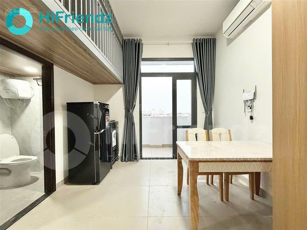 Duplex full nội thất  cửa sổ thoáng  view landmark sát q1, q2, ngay ngã tư hàng xanh