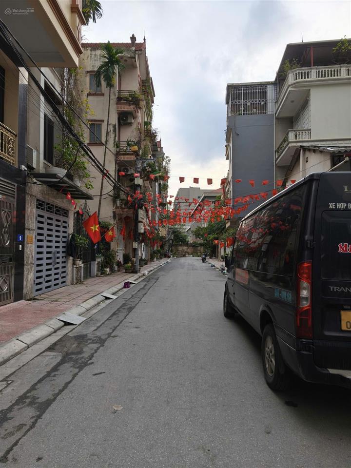 Khương đình  phân lô ô tô tránh  40m2, 7 tầng thang máy  đếm 10 bước chân ra mặt phố