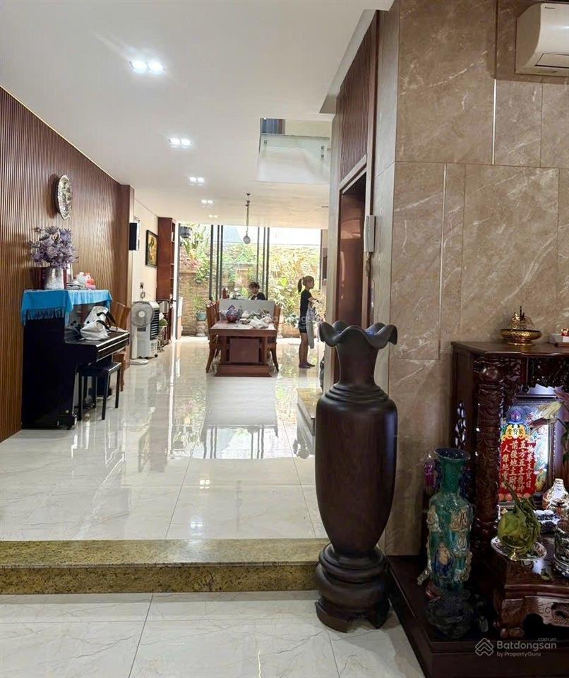 Nhà bán mt đường ca văn thỉnh, bàu cát, tân bình, dt 5,1x26m, trệt, 3 lầu, st, 5 phòng ngủ, 23,x tỷ