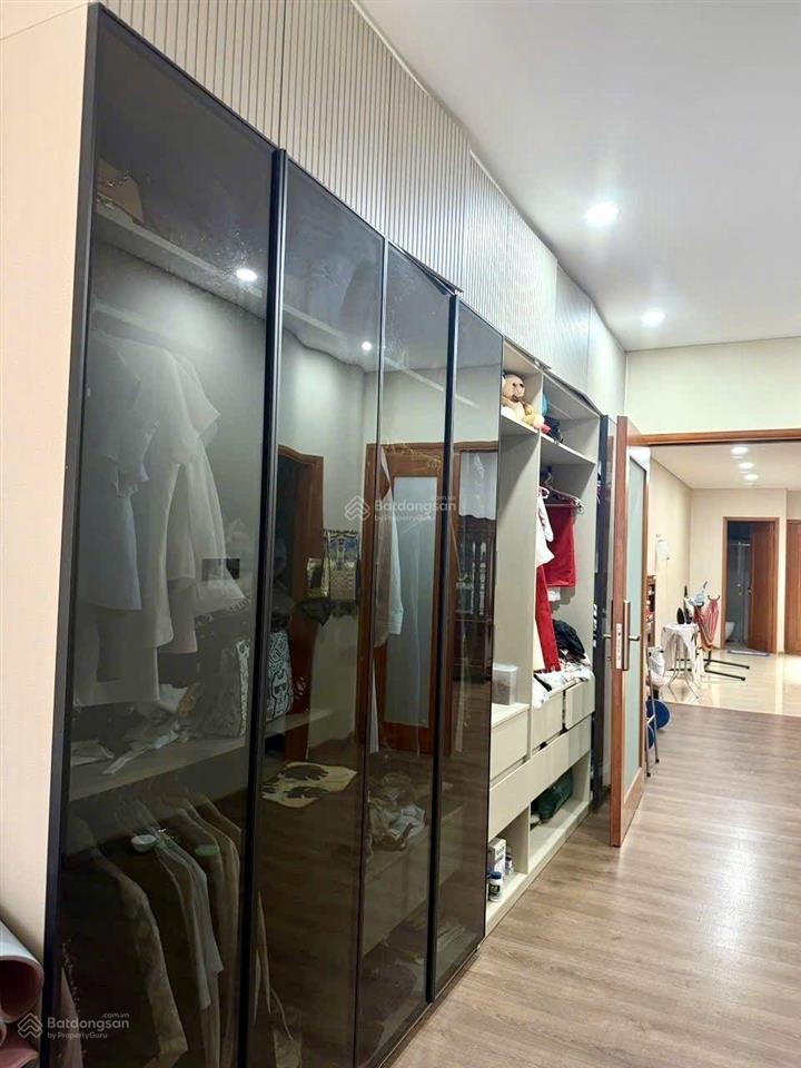 Nhà bán mt đường ca văn thỉnh, bàu cát, tân bình, dt 5,1x26m, trệt, 3 lầu, st, 5 phòng ngủ, 23,x tỷ