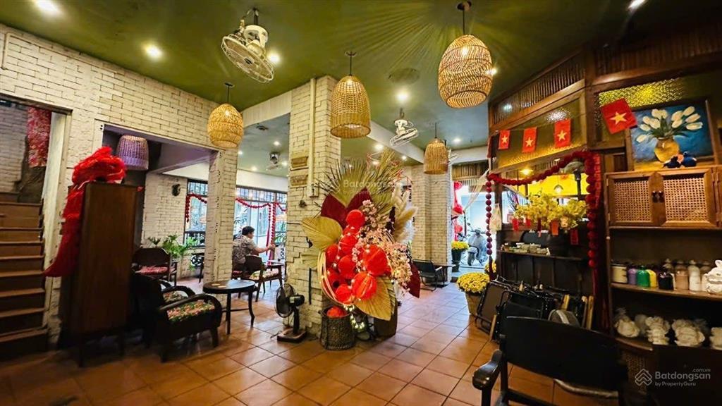 Nhà hai mặt tiền đường nguyễn trọng tuyển, phú nhuận, dt 9x17m, 3 lầu, hđ 600tr/năm, giá 48 tỷ