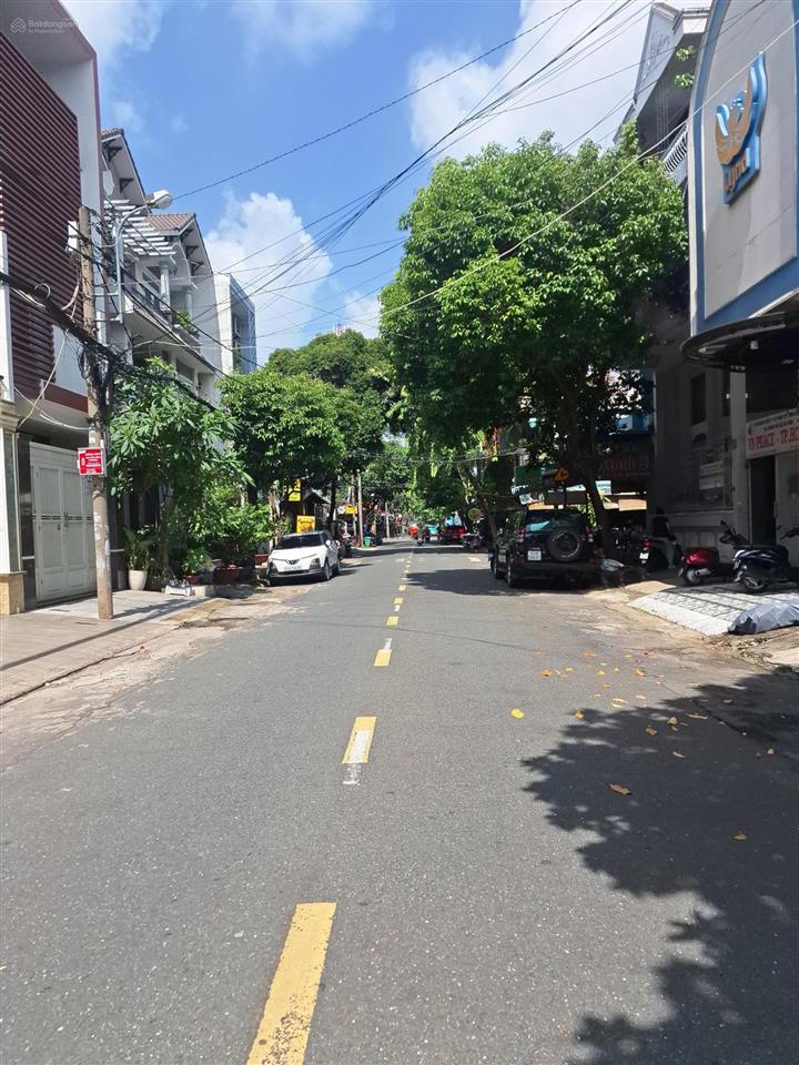 Nhà bán mặt tiền đường bàu cát 3, tân bình, dt 4x18m, trệt, 2 lầu, st, 5 phòng ngủ, giá 13,8 tỷ tl