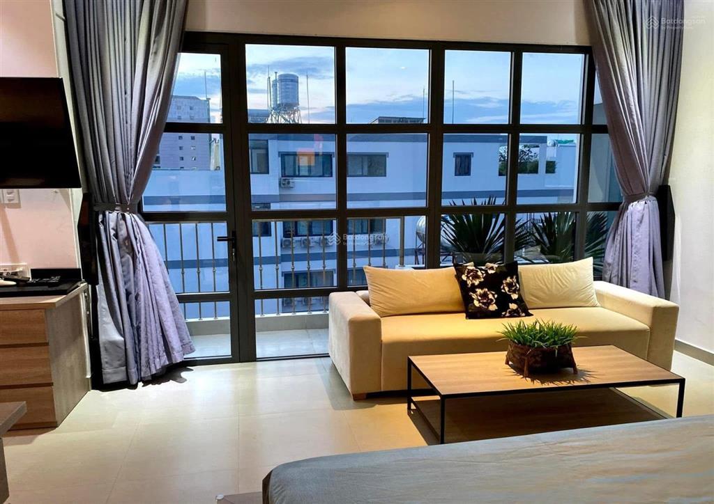 Cho thuê căn hộ nội thất sang trọng cao cấp view cao. chỉ tính mỗi điện. gần cầu kênh tẻ quận 4