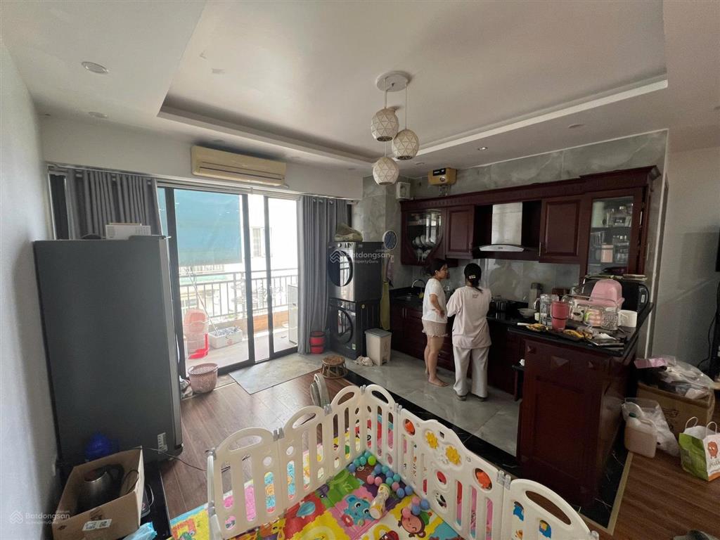 Cho thuê căn 3 ngủ toà 282 nguyễn huy tưởng 16tr/ tháng