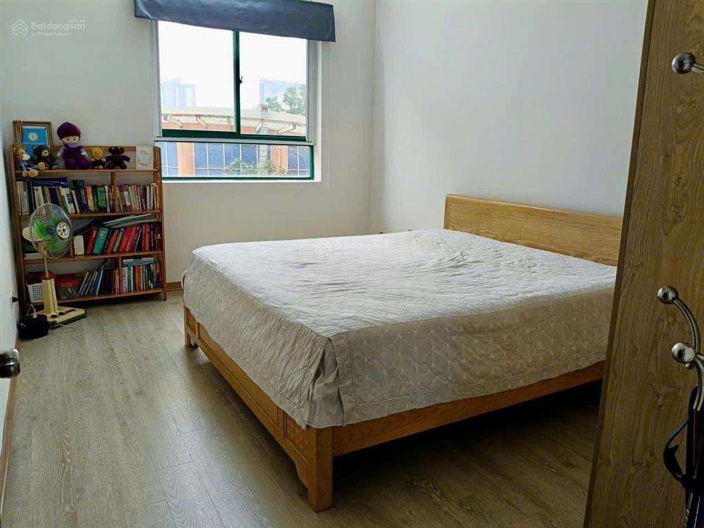 Bán gấp căn 116m toà 18t2  lê văn lương  0984 766 ***
