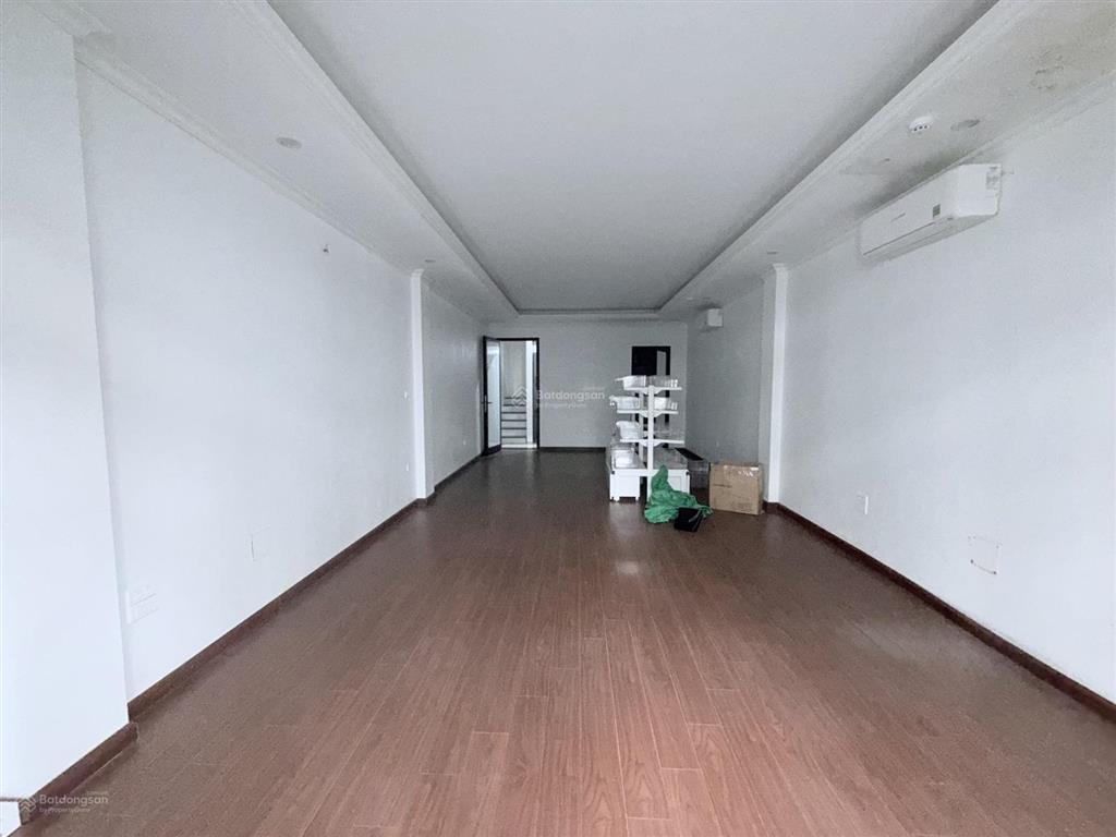 Cho thuê nhà trần quốc hoàn, 65m2, 7 tầng, mt 5m, thang máy  45tr