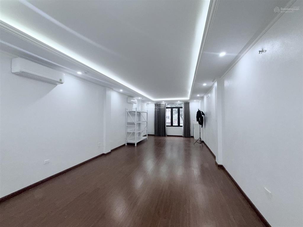 Cho thuê nhà trần quốc hoàn, 65m2, 7 tầng, mt 5m, thang máy  45tr