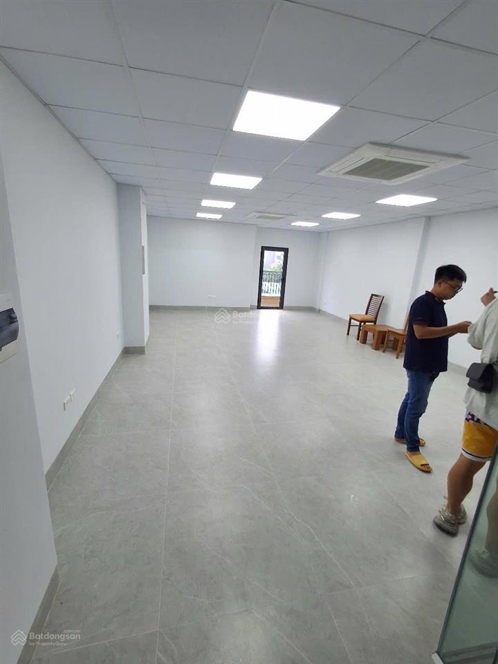 Cho thuê nhà phân lô mai dịch, 60m2, 8 tầng, thang máy, nhà mới, 60tr