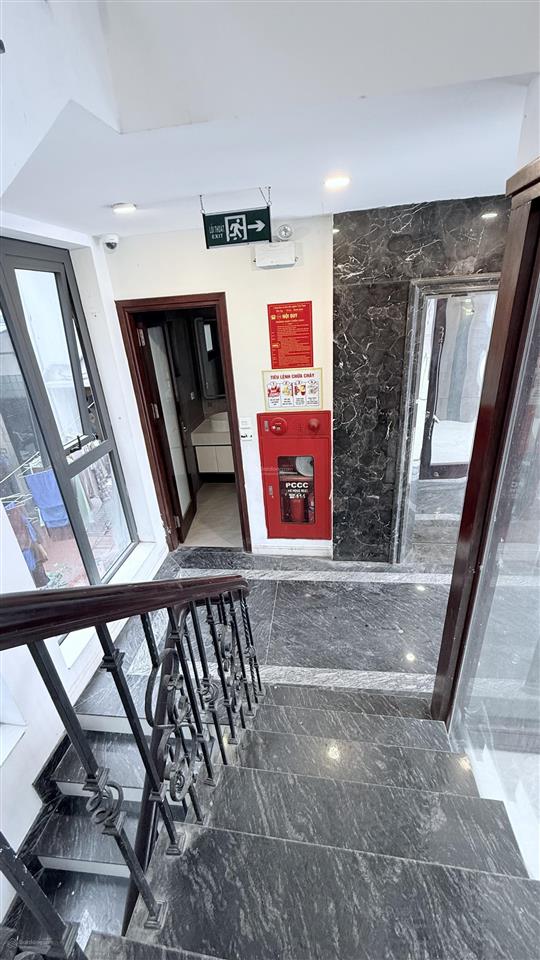 Cho thuê mp nguyễn hoàng, 100m2, 10 tầng, mt 6m, thông sàn, thang máy, 100tr