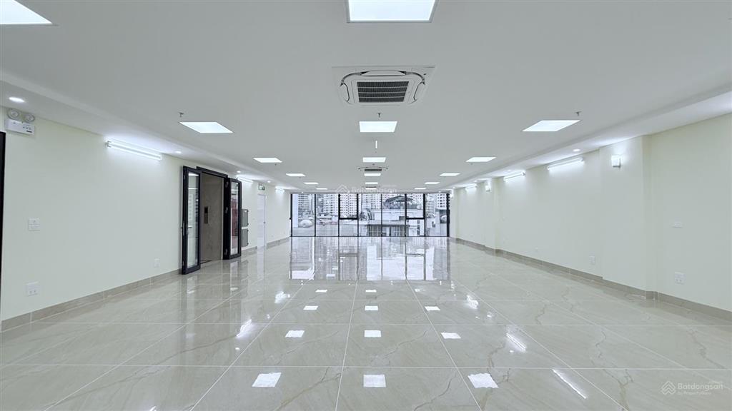 Cho thuê mp nguyễn thị định, 220m2, 10 tầng, mt 12m, thông sàn, thang máy, nhà mới