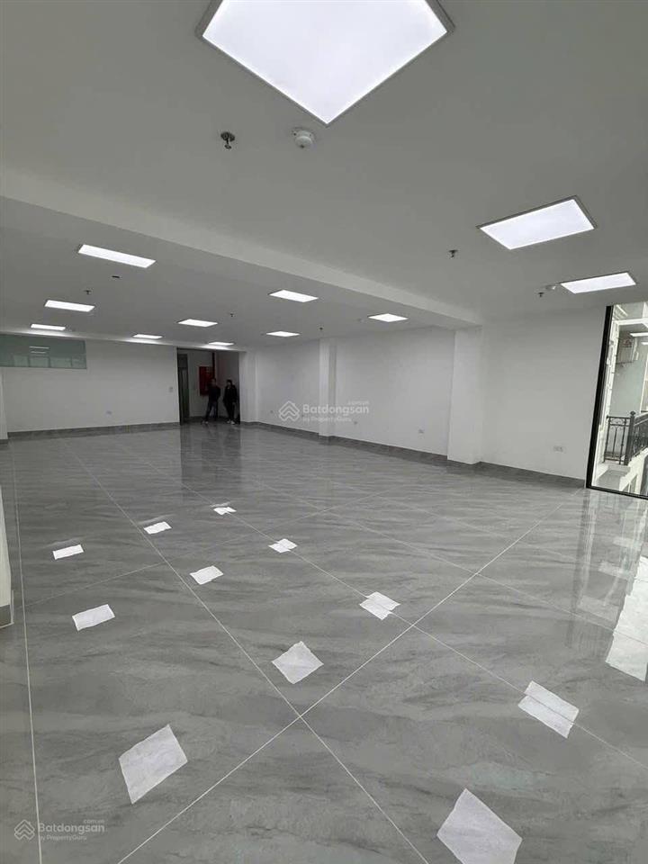 Cho thuê mp trần đăng ninh, 70m2, 7 tầng, mt 5m, thông sàn, thang máy, 70tr