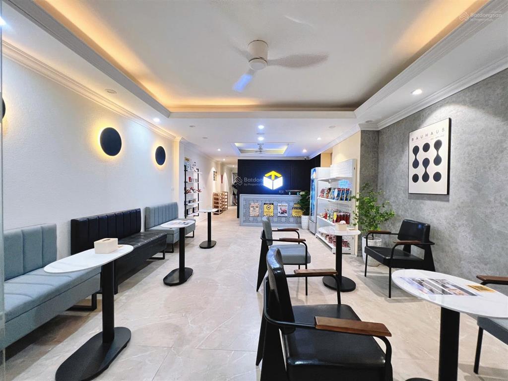 Cho thuê nhà phạm văn đồng, 220m2, 9 tầng, 36pnkk, pccc, mới tinh