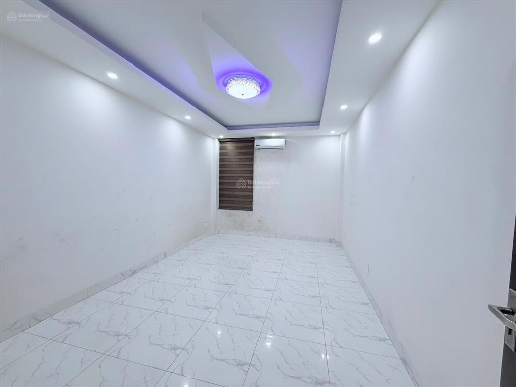 Cho thuê nhà phú diễn, 65m2, 7 tầng, mt 4m, thang máy, nhà đẹp, 30tr