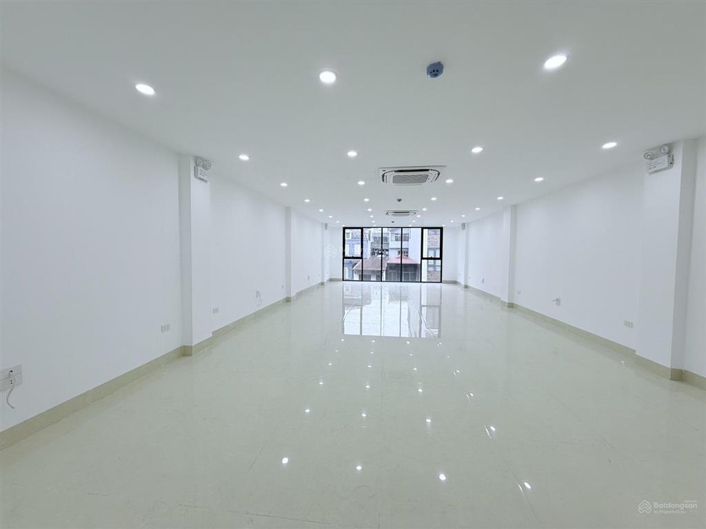Cho thuê mp trường chinh, 110m2, 9 tầng, thông sàn, thang máy, 130tr