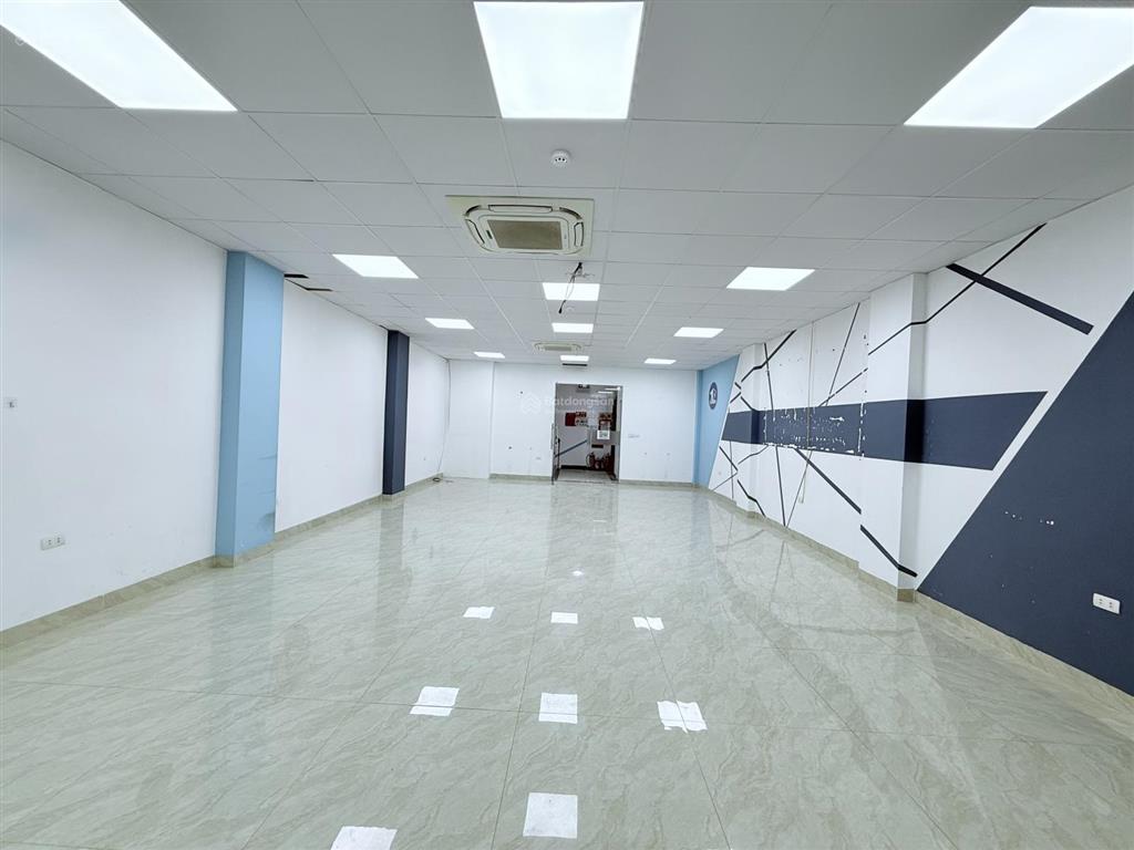 Tôi cho thuê nguyễn phong sắc, 95m2, 7 tầng, thông sàn, thang máy, 85tr