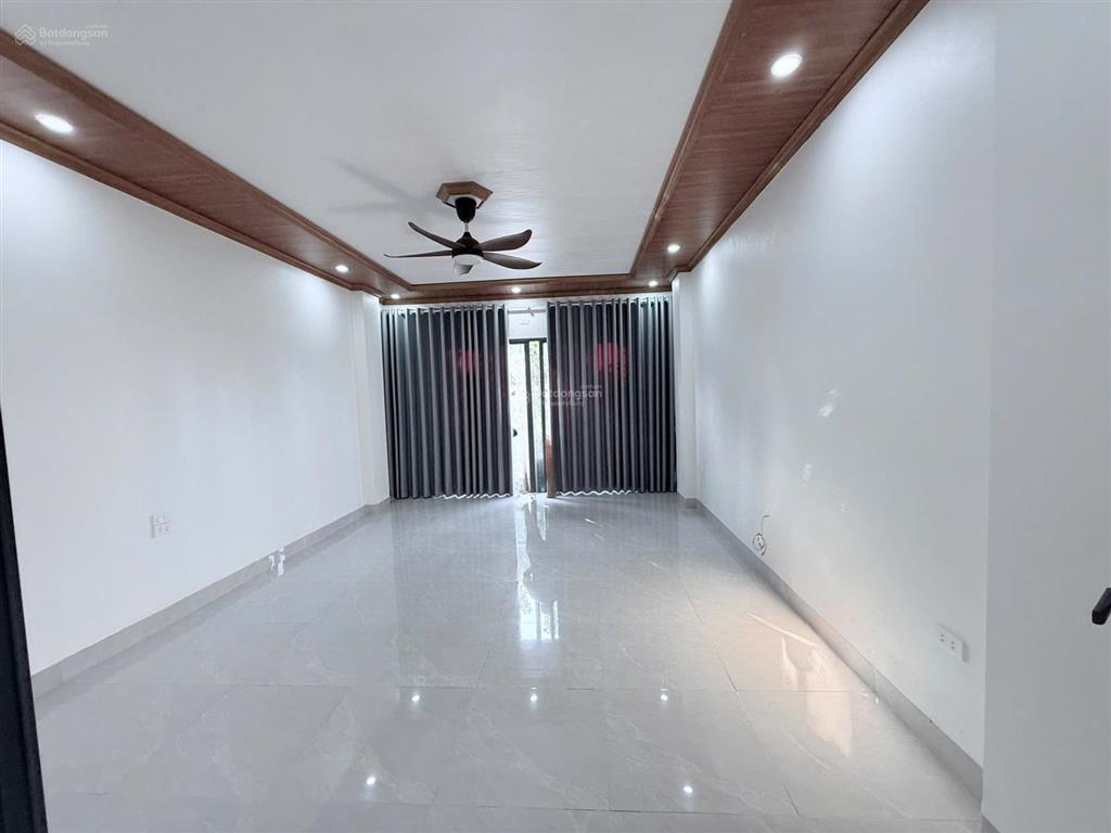 Tôi cho thuê mp xuân la, 50m2, 6 tầng, thông sàn, thang máy, 35tr