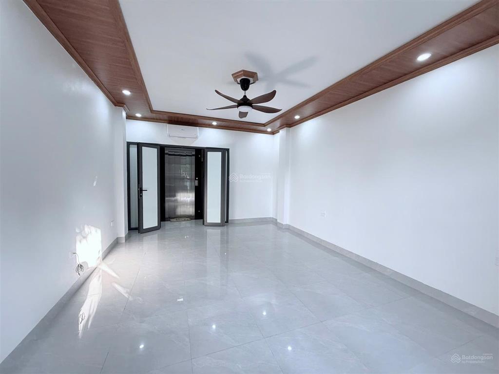 Tôi cho thuê mp xuân la, 50m2, 6 tầng, thông sàn, thang máy, 35tr