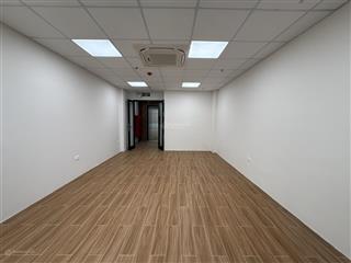 Cho thuê nhà 106 hoàng quốc việt, 65/90m2, 7 tầng, thang máy, lô góc, 60tr