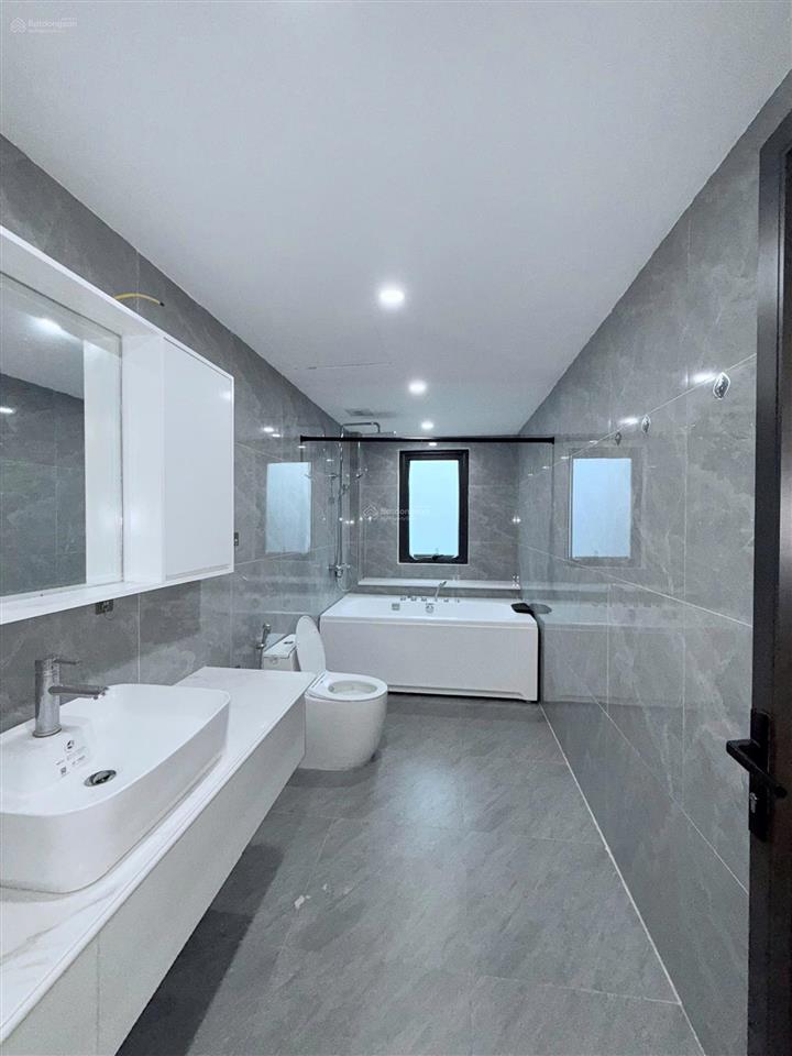 Cho thuê nhà doãn kế thiện, 55m2, 7 tầng, thang máy, nhà đẹp, 30tr