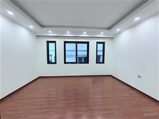 Cho thuê biệt thự phạm văn đồng, 240m2, thang máy, lô góc, nhà đẹp, 55tr
