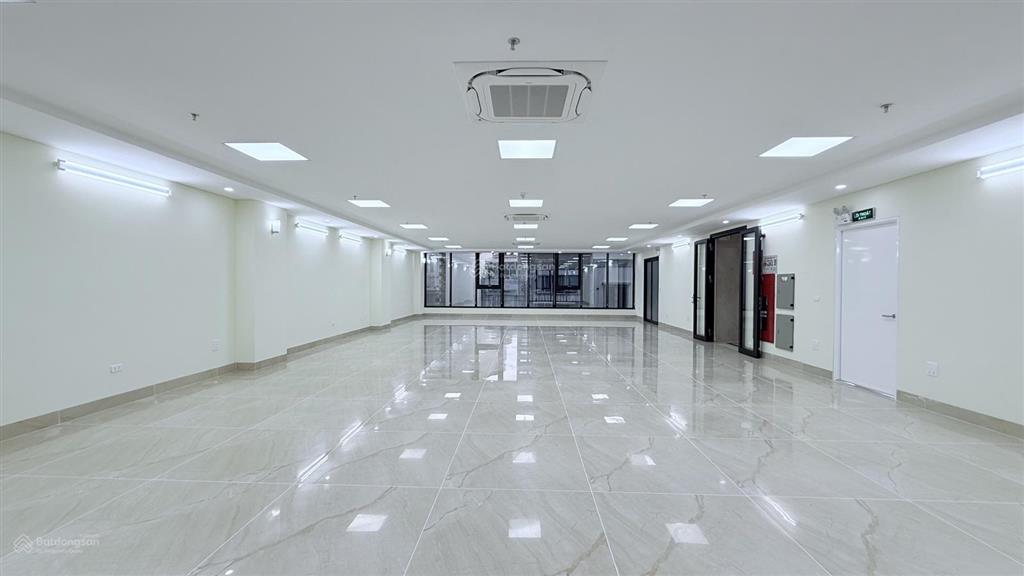 Cho thuê nhà mỹ đình, 250m2, 9 tầng, mt 10m, thông sàn, thang máy, pccc, 250tr