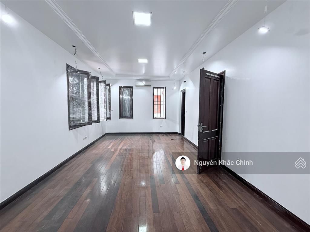 Cho thuê biệt thự nguyễn chánh, 150m2, 5 tầng, mt 10m, mới đẹp, 60tr